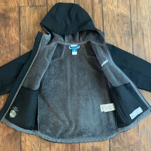 Columbia Omni-Shield jacket EUC - Picture 3 of 11